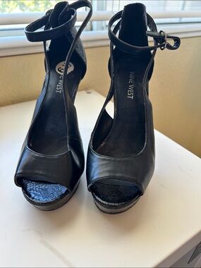 Nine West Black Leather Peep-Toe Ankle-Strap Platform Heels